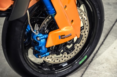 bmw-r1300r-superhooligan-04.jpg