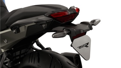 r1300r-gallery-03.jpg